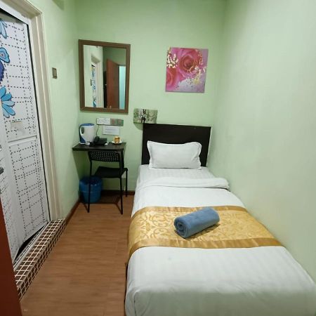 Hotel Zamburger Nur Ramadhan - Previously G Home Hotel Kota Bharu Exteriör bild