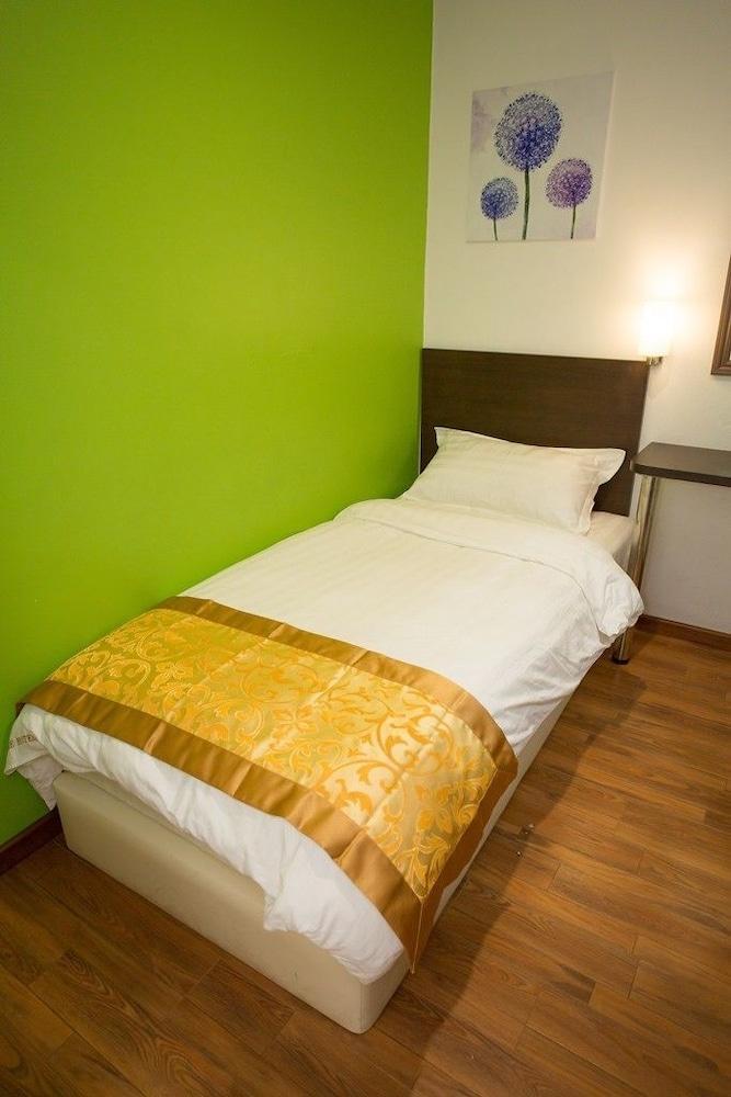 Hotel Zamburger Nur Ramadhan - Previously G Home Hotel Kota Bharu Exteriör bild
