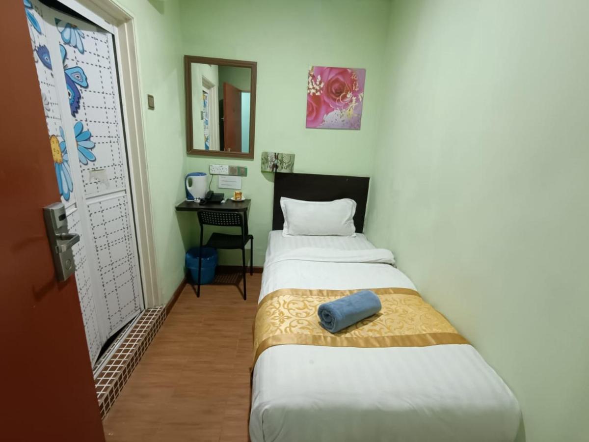 Hotel Zamburger Nur Ramadhan - Previously G Home Hotel Kota Bharu Exteriör bild